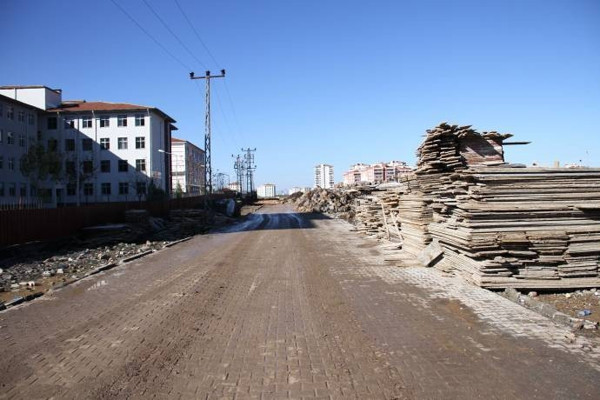 Diyarbakır kayyımı öğrencileri çamura mahkum etti - Resim : 3