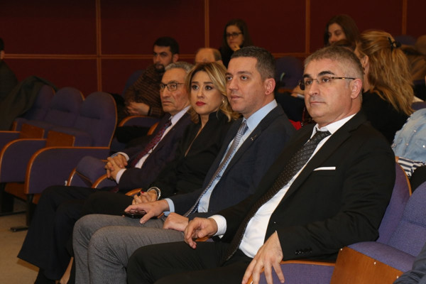 Baro: Hukuk, Kafka’nın ‘Dönüşüm’ü ile benzer trajediye sahip - Resim : 1