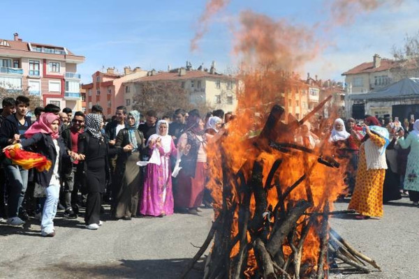 Türkiye'nin dört bir yanından yükselen ses: Newroz Pîroz Be - Resim : 5