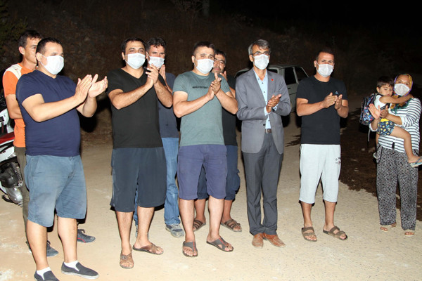 Fethiye'de kanalizasyonlar sokaktan akıyor - Resim : 1