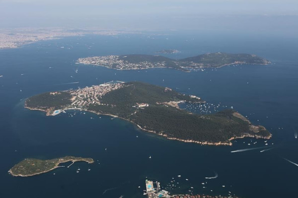 Adalar için hazırlanan imar planı kıyıları yapılaşmaya açacak - Resim : 1