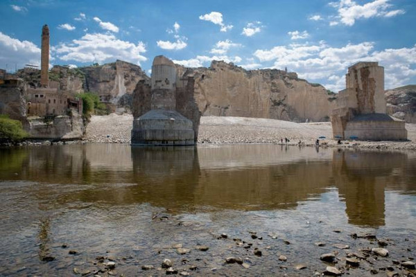 Hasankeyf'in üzerine toprak döktüler - Resim : 3