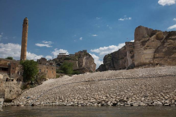 Hasankeyf'in üzerine toprak döktüler - Resim : 4