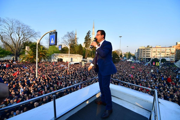 İmamoğlu görevi devraldı: Size katılımcılık, şeffaflık vaat ediyorum - Resim : 1