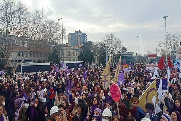 Kadıköy'de ‘Büyük Kadın Buluşması’: Değiştirecek gücümüz var - Resim : 4