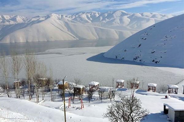 Hakkari'de Dilimli Barajı dondu - Resim : 3