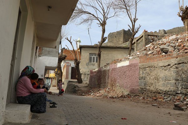 Tüm yaşamı yıkılan Ben û Sen’de geçen Yılmaz: Devlet elimizden aldı, şimdi buraları çöl yaptılar - Resim : 1