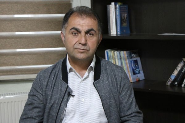 Batman kayyımı poster ve bayrağa 1 milyon 550 bin harcadı - Resim : 1