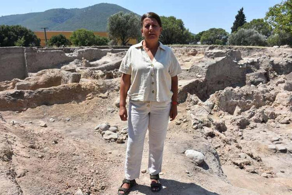 Ulucak Höyüğü'nde 'kadın figürlü' heykel bulundu: Tam 7 bin 800 yıllık - Resim : 4