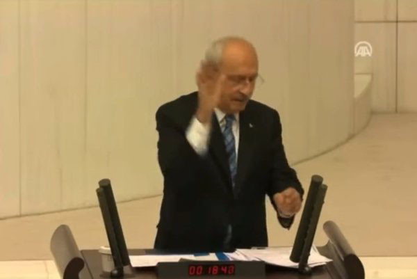 Yaptığı 'el hareketi' hakkında konuşan Kılıçdaroğlu: Kastım yoktu, ellerime değil sözlerime baksınlar - Resim : 1