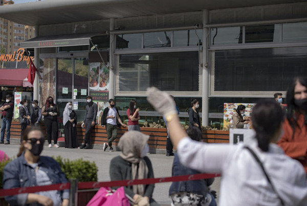 TTB Başkanı: Koronavirüste birinci dalgaya hazır değildik ki ikinci dalgaya hazır olalım - Resim : 1