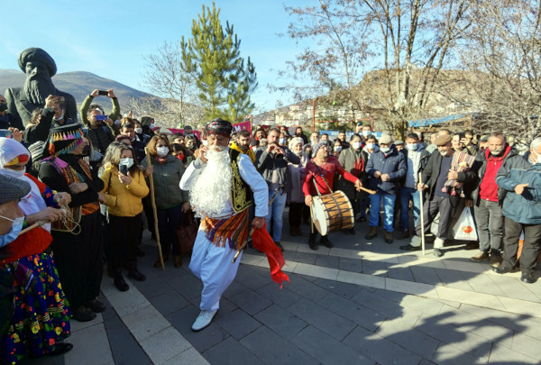 Dersim'de yeni yılın gelişi ‘Gağan’ geleneğiyle kutlandı - Resim : 1