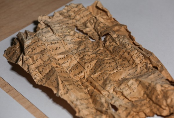 Dolmabahçe Sarayı restorasyonunda yüz yıllık gazete kupürleri bulundu - Resim : 1