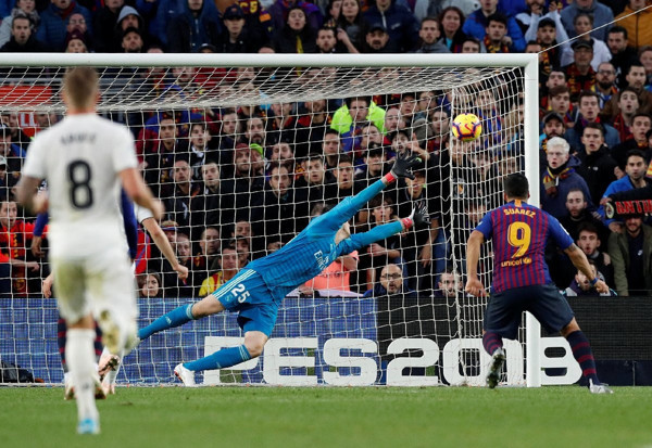 Real Madrid'den Barcelona'ya tarihi yenilgi - Resim : 1