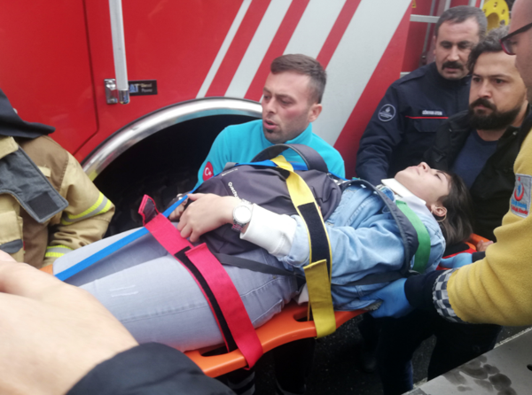 Haramidere'de metrobüs kazası: 6 yaralı - Resim : 2