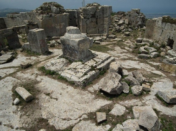 Bin 500 yıllık tarih yok oluyor - Resim : 1