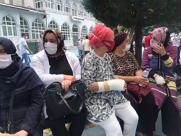 Sakarya'da yaşamını yitiren Havva Çelik'in eşi: Milleti kandırıyorlar, en az 80-90 kişi ölü var - Resim : 1