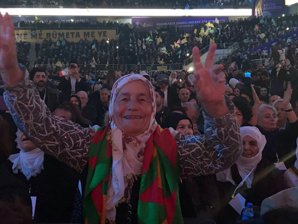 HDP kongreyi tamamladı, taban şimdi yeni bir yol bekliyor - Resim : 8