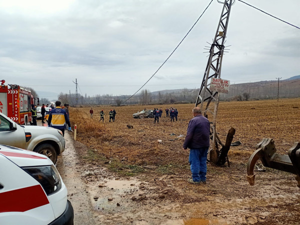 Aile Bakanı Yanık'ın korumaları kaza yaptı: 3 polis yaralı - Resim : 1