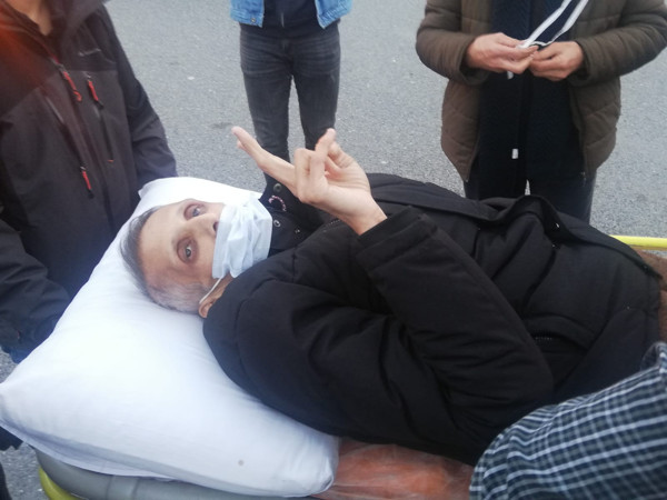 Grup Yorum üyesi İbrahim Gökçek cezaevinden çıktı - Resim : 1