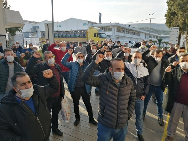 Ankara'ya yürüyen metal işçilerine polis müdahalesi: Sendika başkanları ve onlarca işçi gözaltına alındı - Resim : 3