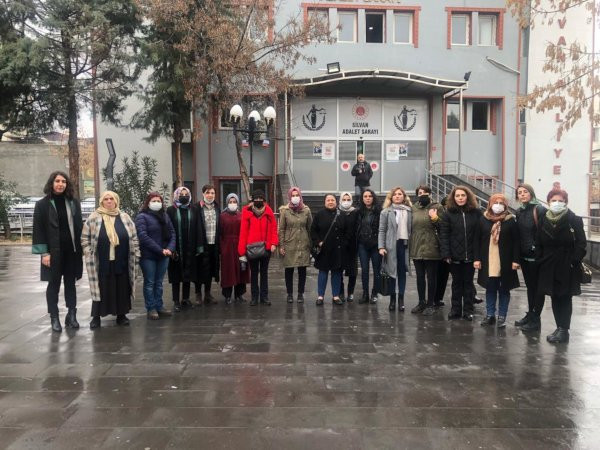 Koruma kararını altı defa ihlal eden erkeğe ceza yok: Failleri cesaretlendiriyor - Resim : 1