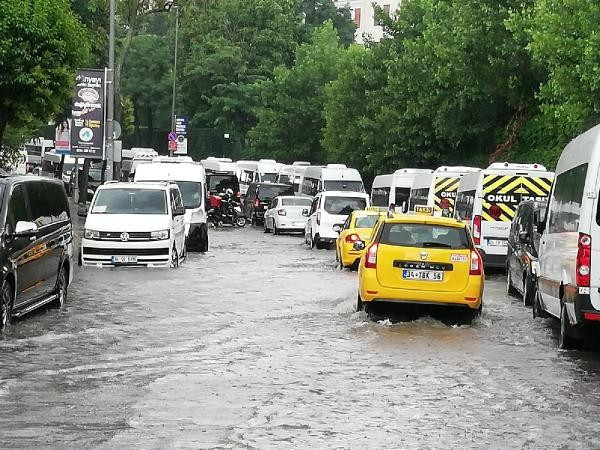 İstanbul yağmura teslim oldu - Resim : 3