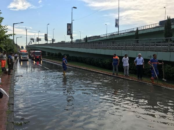 İstanbul yağmura teslim oldu - Resim : 4