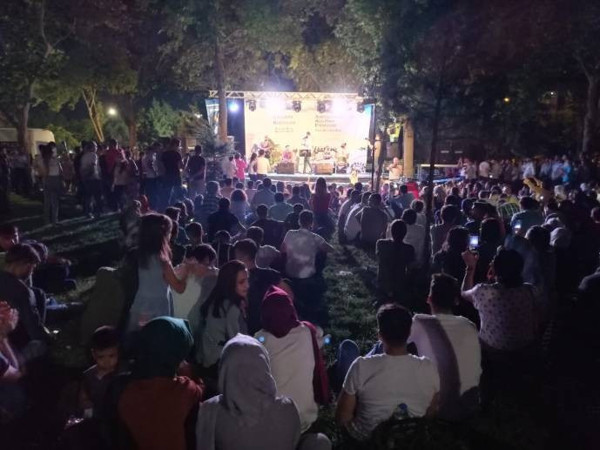 HDP'li Özsoy: Kürt halkı ve HDP barış elini havada tutmakta kararlı - Resim : 1
