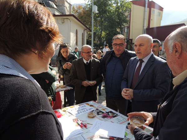 Müftü kampanyayı öğrenince aşureyi yemedi - Resim : 1