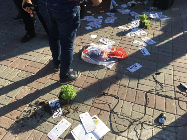 CHP’nin seçim çadırına art arda saldırı - Resim : 1