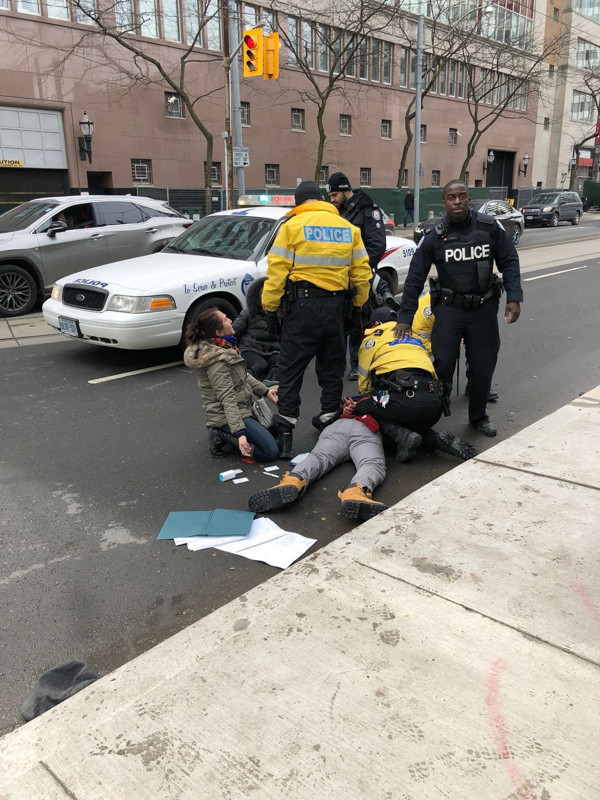 Toronto’da göstericilere saldırı - Resim : 1