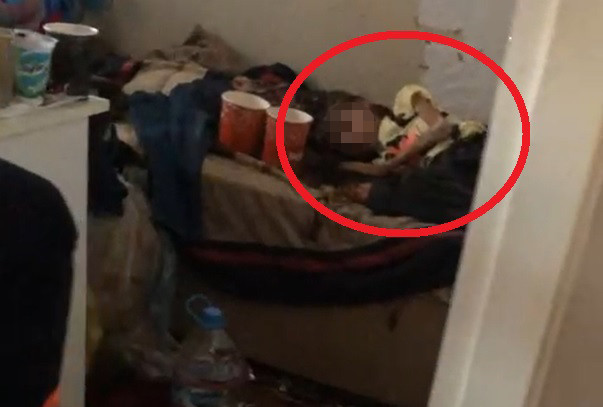 Öz yeğenini çöplerle dolu odada 1 yıldır kilitli tutmuş - Resim : 2