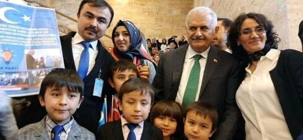 'Sahte Cumhurbaşkanı'nın birçok siyasetçiyle fotoğraf çektirdiği ortaya çıktı - Resim : 7
