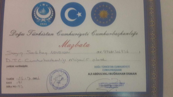 'Sahte Cumhurbaşkanı'nın birçok siyasetçiyle fotoğraf çektirdiği ortaya çıktı - Resim : 1