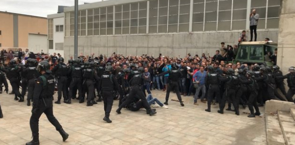 Bağımsızlık referandumunda kan aktı - Resim : 2