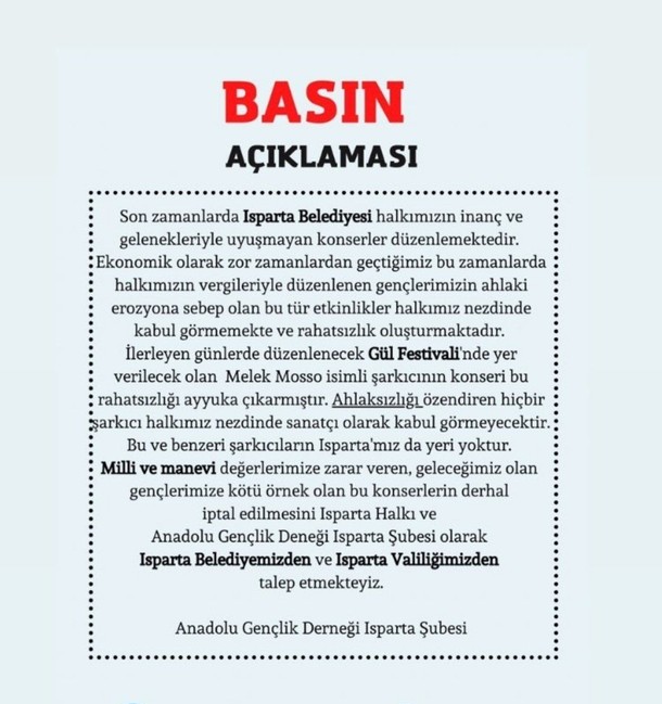 Hedef gösterilmişti: Melek Mosso'nun da konseri iptal edildi - Resim : 1
