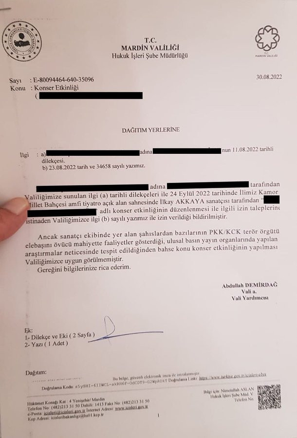 İki gün arayla İlkay Akkaya’nın bir konserine daha yasak geldi - Resim : 1
