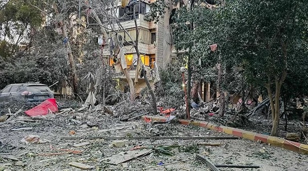 İran: Netahanyahu'nun ofisi Hayber füzeleriyle vuruldu - Resim : 5