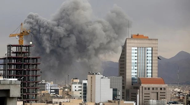 İran'dan Avrupa'ya uyarı: Savaş eylemi olarak değerlendirilir - Resim : 1