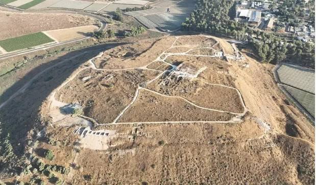 Tarihte bilinen ilk cümle tarakta bulundu: 'Bitlerin kökünü kazısın' - Resim: 2
