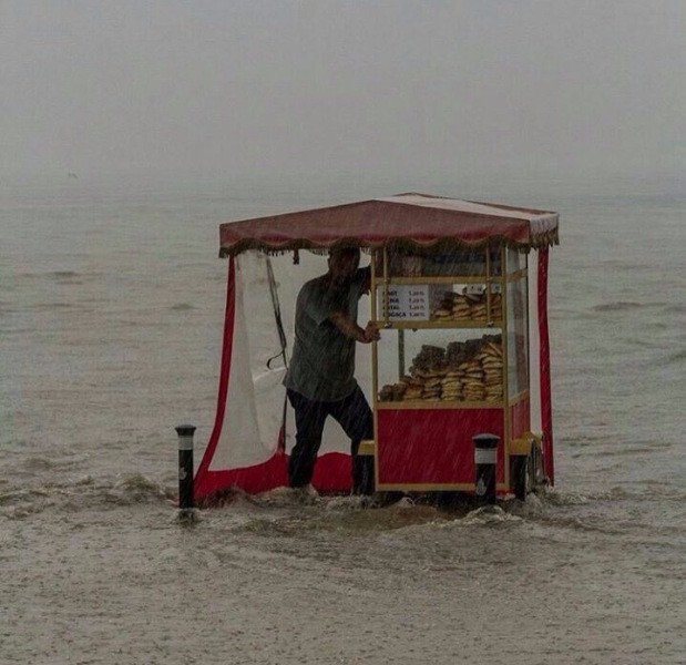 İstanbul'da dolu, sel ve yangın - Resim: 21