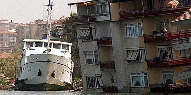 'İstanbul kıyılarını tsunami vuracak' - Resim : 1