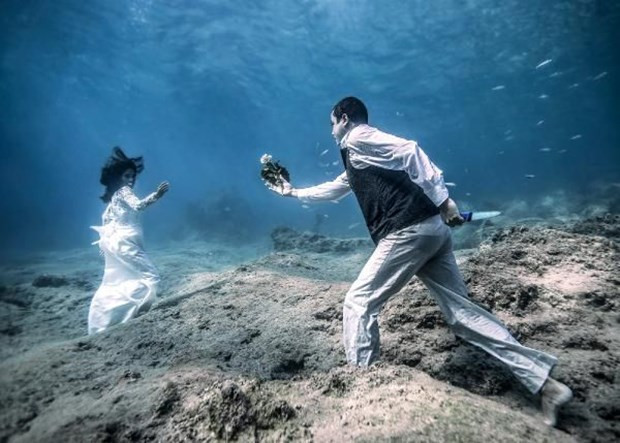 Su altından "Kadına Şiddet" fotoğrafları - Resim: 4