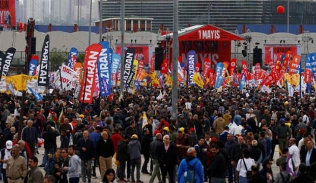 Bakırköy'de 'kontrollü' ve kitlesel 1 Mayıs - Resim : 1