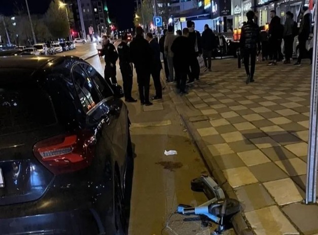 Ehliyetsiz sürücü öğrencilere çarptı; üniversite sınavına hazırlanan genç hayatını kaybetti - Resim : 1