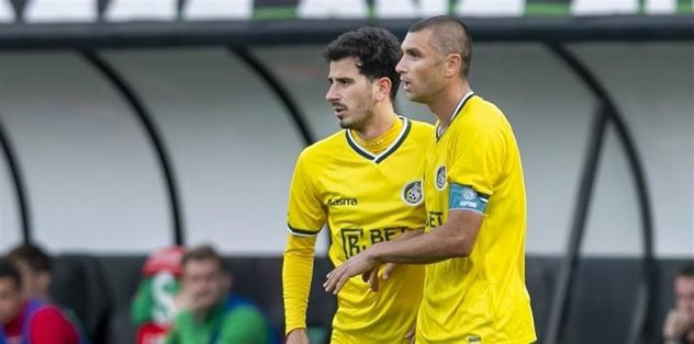 Yolu Türkiye'den geçen futbolcular, Avrupa'da takımlarını taşıdı - Resim : 3