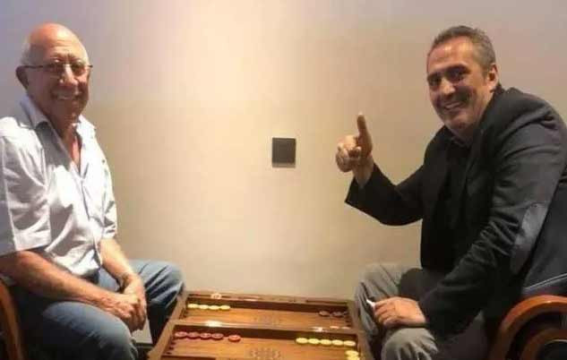 Halil Falyalı'nın Haluk Kırcı, Yavuz Bingöl ve Saffet Sancaklı gibi birçok ünlü isimle fotoğrafı var - Resim : 7
