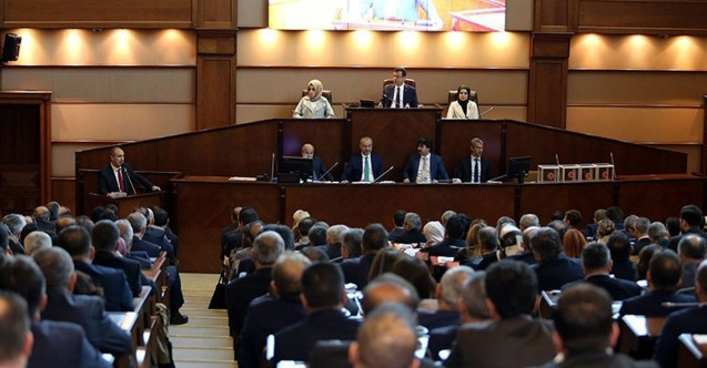 Bakanlığın 'Küçüklere zararlıdır' dediği Çıtır Çıtır Felsefe serisi, İBB Meclisi'nde tartışma yarattı - Resim : 1