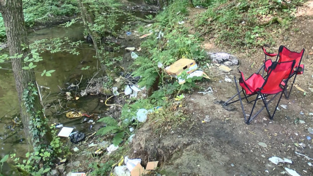 Belgrad Ormanı'nda piknikçiler gitti, çöpleri kaldı - Resim : 1